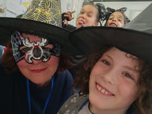 Load image into Gallery viewer, Scary Science Workshop for Mini Monsters - Tues 29th Oct - Crouch End - (ages 5-11)
